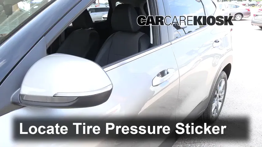 2021 Kia Seltos S 2.0L 4 Cyl. Tires & Wheels Check Tire Pressure